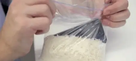 mettre le téléphone dans le riz mettre le téléphone dans le riz